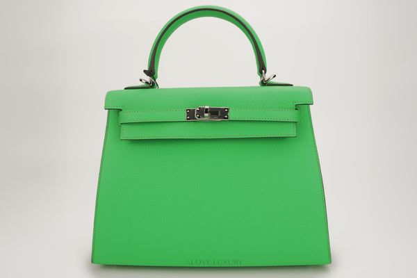 Hermès Kelly 25 Sellier Epsom Vert Comics PHW